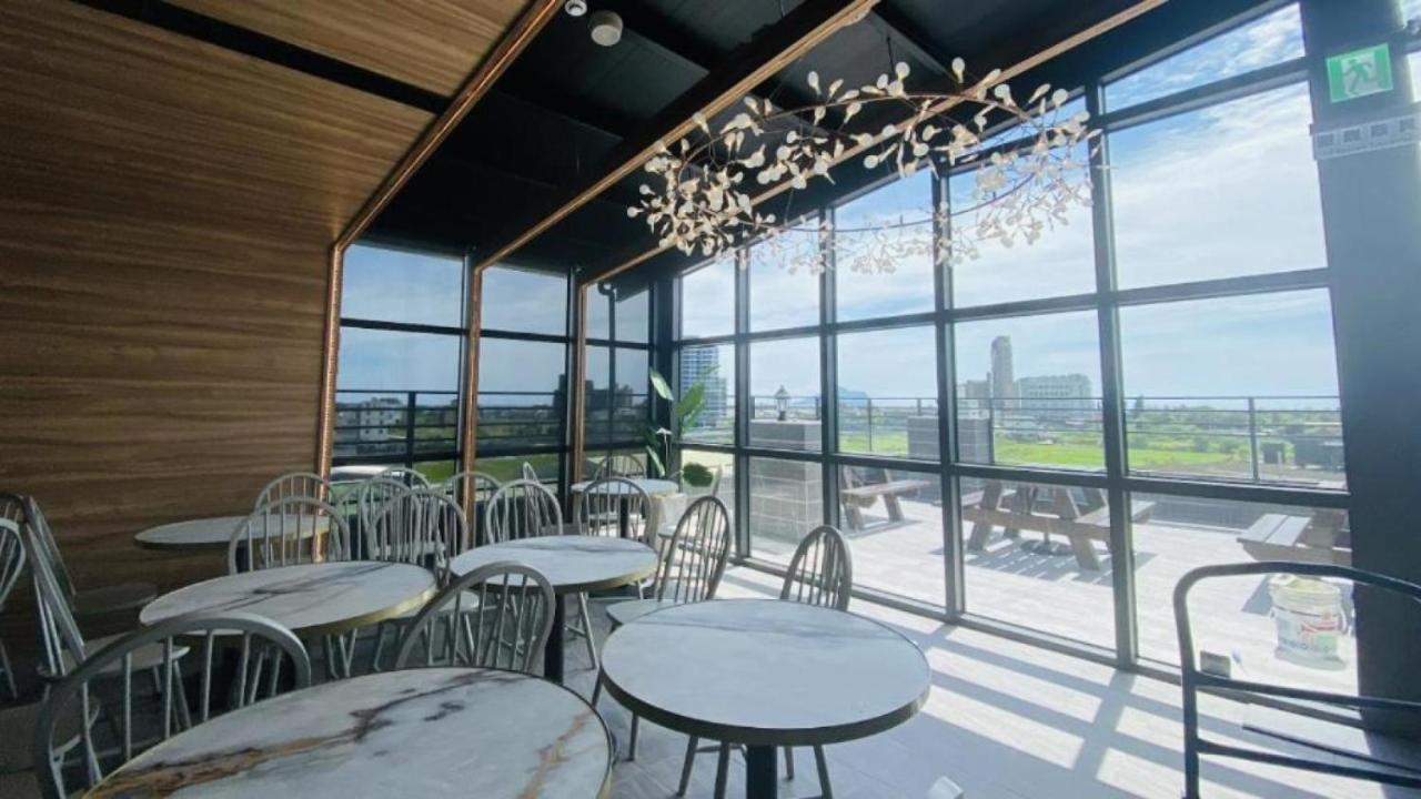 Hotel Lounge Toucheng Exterior photo